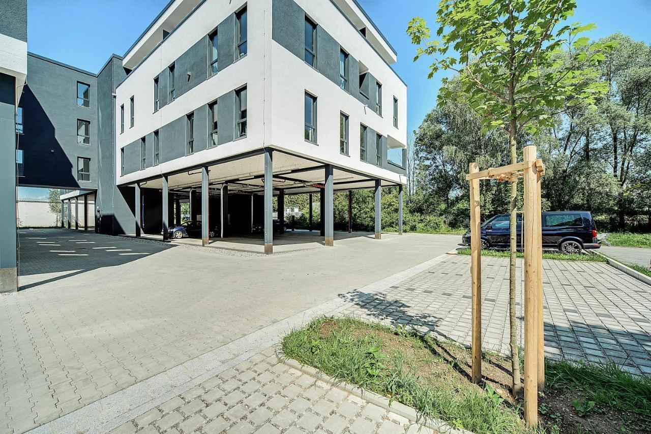 Bright: Rosenheim Aicherpark 外观 照片
